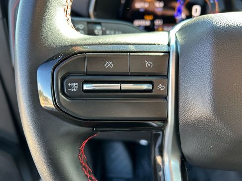 Used 2024 Chevrolet Colorado Z71 w/ Z71 Convenience Package 2 image 14