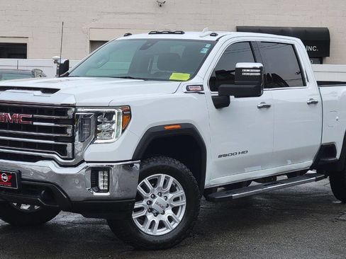 Used 2022 GMC Sierra 2500 SLT w/ SLT Convenience Package image 2