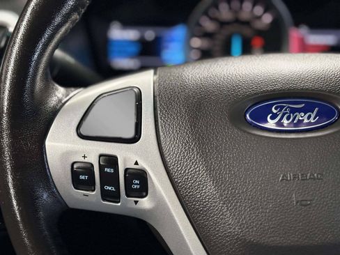 Used 2015 Ford Explorer XLT w/ Equipment Group 202B AWD/4WD image 38