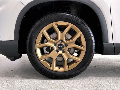 Used 2024 Honda Pilot Touring image 8