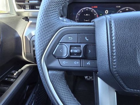 Used 2024 Toyota Tacoma TRD Sport image 19