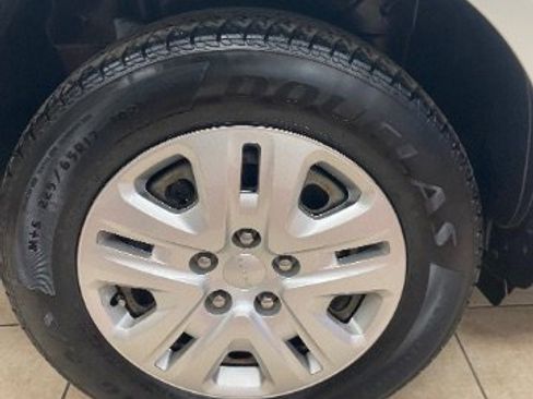 Used 2019 Dodge Journey SE image 31