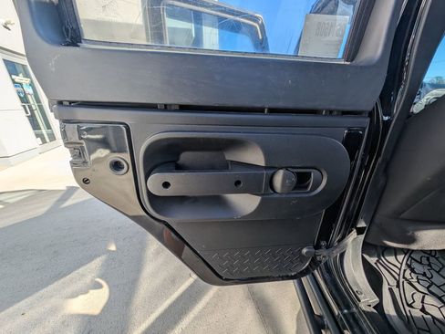 Used 2016 Jeep Wrangler Unlimited Sport AWD/4WD image 29