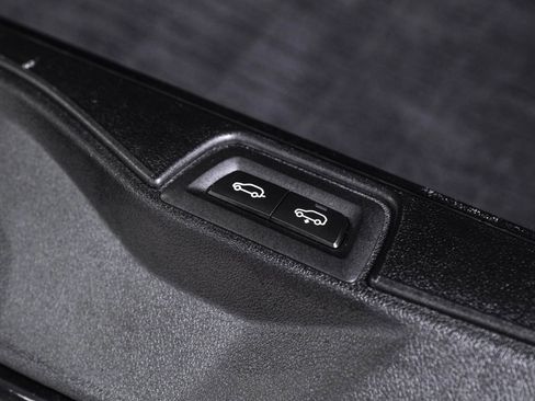 Used 2019 BMW X7 xDrive40i w/ Cold Weather Package image 76