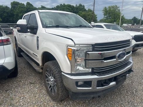 Used 2017 Ford F250 Lariat w/ Lariat Value Package AWD/4WD image 1