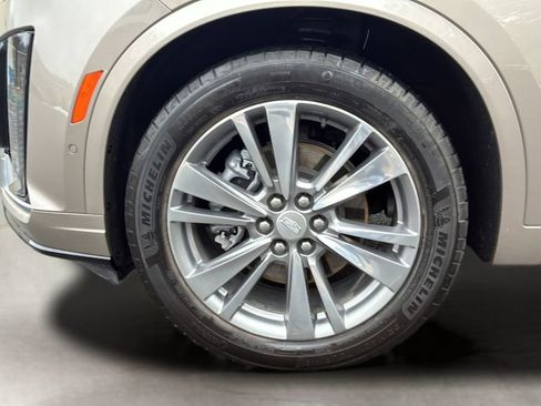 Certified 2022 Cadillac XT6 Premium Luxury w/ Technology Package image 19