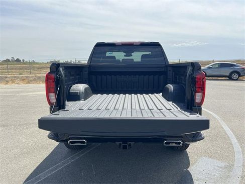 New 2026 GMC Sierra 1500 Elevation w/ LPO, Elevation Black Package image 29