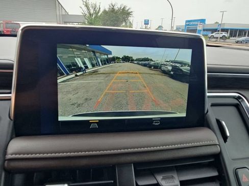 Used 2022 Chevrolet Suburban Z71 AWD/4WD image 23