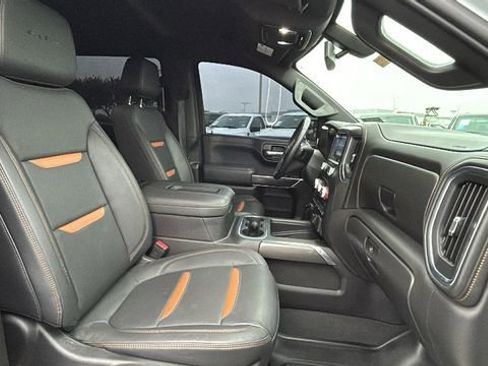 Used 2022 GMC Sierra 1500 AT4 w/ AT4 Preferred Package image 11
