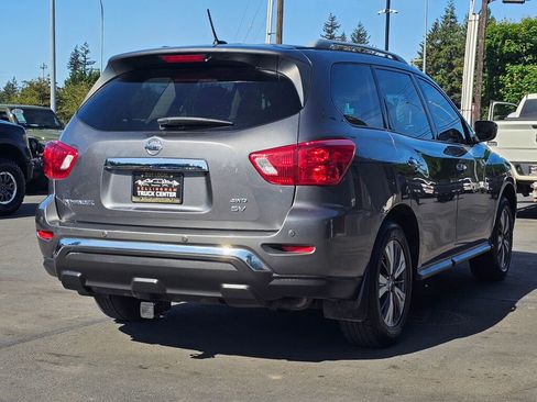Used 2018 Nissan Pathfinder SV AWD/4WD image 5