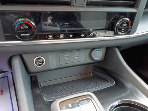 Used 2023 Nissan Rogue SV FWD image 24