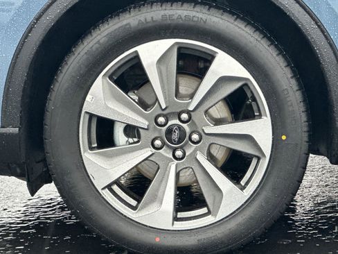 Certified 2025 Ford Escape Platinum image 27