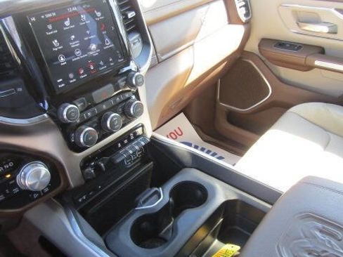 Used 2019 RAM 1500 Laramie image 17