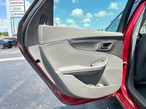 Used 2014 Chevrolet Impala LT w/ Premium Seating Package FWD image 15