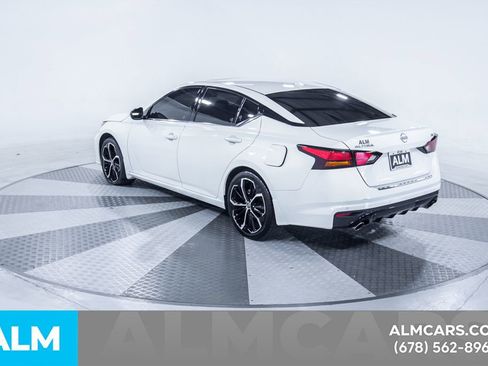 Used 2023 Nissan Altima 2.5 SR w/ SR Premium Package image 8