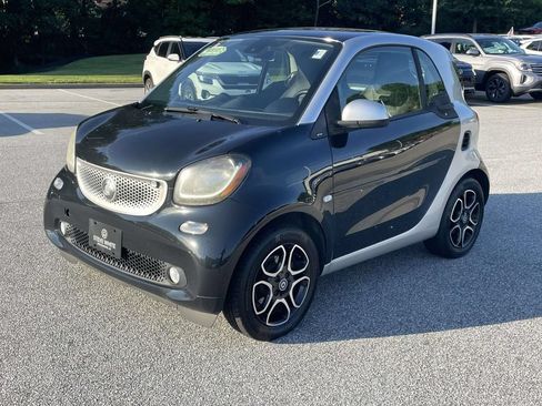 Used 2016 smart fortwo Prime RWD image 3