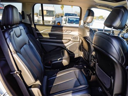 Used 2021 Jeep Grand Cherokee L Limited image 20