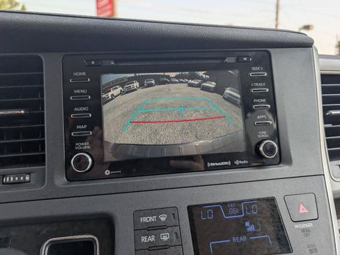Used 2020 Toyota Sienna XLE Premium AWD/4WD image 17