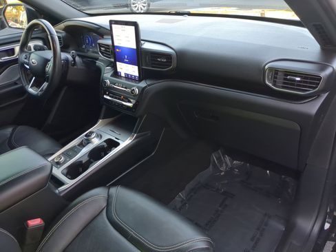 Used 2020 Ford Explorer ST w/ ST Street Pack image 12