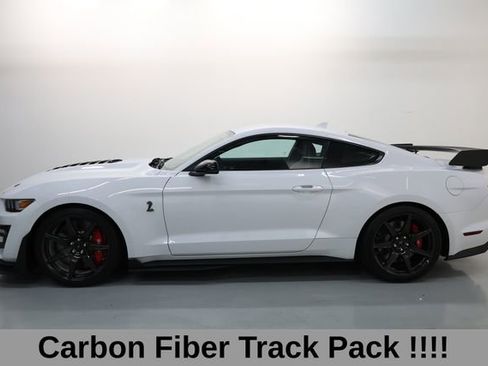 Used 2022 Ford Mustang Shelby GT500 w/ Carbon Fiber Track Pack RWD image 4