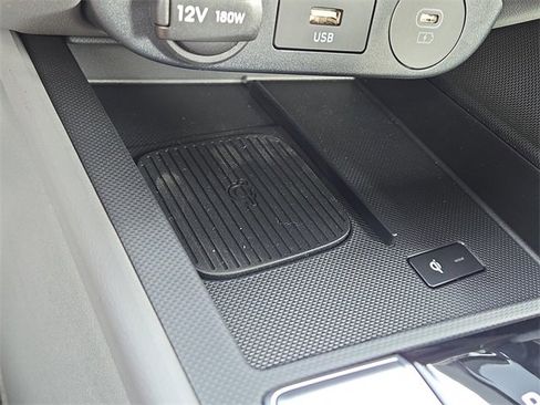 New 2025 Hyundai Elantra SEL image 16