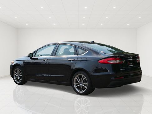Certified 2020 Ford Fusion SEL FWD image 4