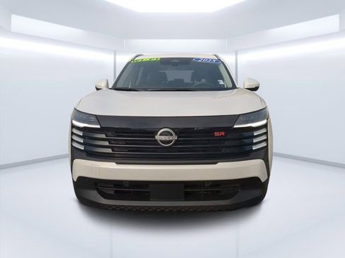 Used 2025 Nissan Kicks SR image 8