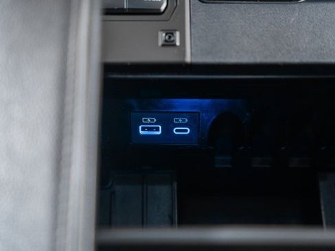 Used 2022 Toyota Tundra Limited image 33