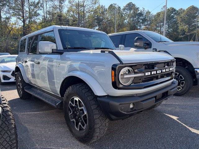 Used 2026 Ford Bronco Outer Banks AWD/4WD image 3