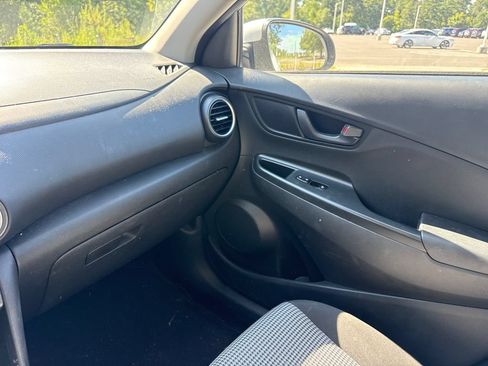 Used 2020 Hyundai Kona SEL AWD/4WD image 17