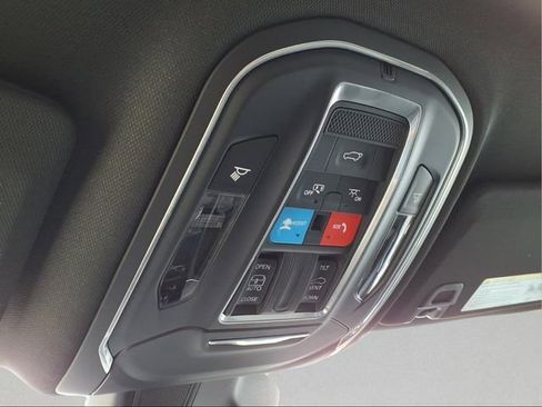 New 2025 Jeep Grand Cherokee Altitude AWD/4WD image 22