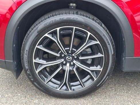 Certified 2025 MAZDA CX-70 Plug-In Hybrid w/ Premium Plus AWD/4WD image 9