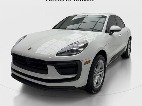 Used 2023 Porsche Macan AWD/4WD image 4