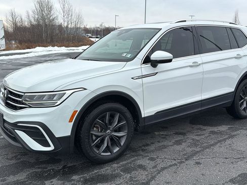 Used 2022 Volkswagen Tiguan SE image 15
