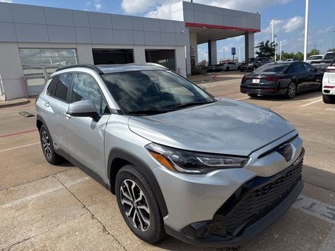 Used 2024 Toyota Corolla Cross AWD Hybrid w/ Moonroof Package image 1