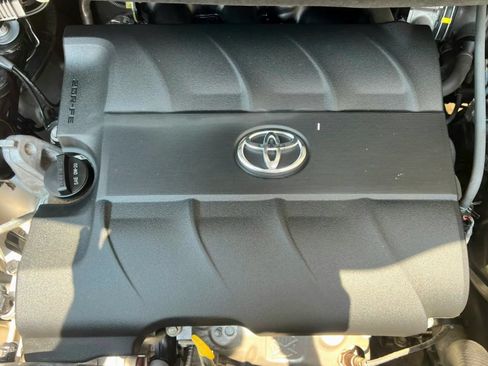 Used 2015 Toyota Sienna XLE w/ XLE Navigation Package FWD image 53