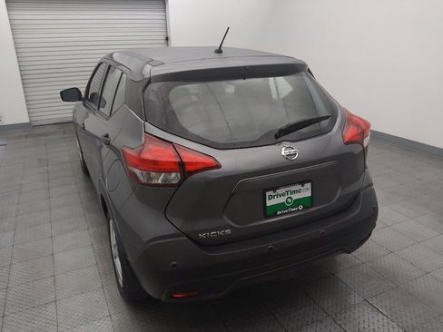 Used 2020 Nissan Kicks S FWD image 6