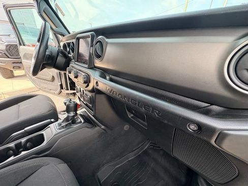 Used 2022 Jeep Wrangler Unlimited Sport w/ Sun And Sound Package AWD/4WD image 25