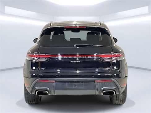 Used 2025 Porsche Macan image 7