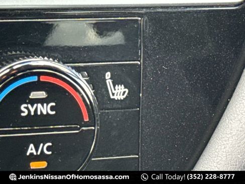 Certified 2024 Nissan Pathfinder SV FWD image 34