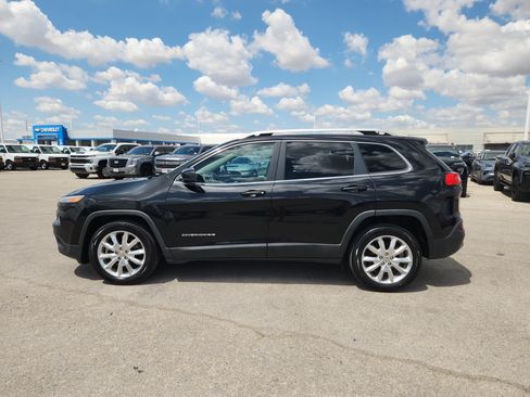Used 2016 Jeep Cherokee Limited FWD image 4