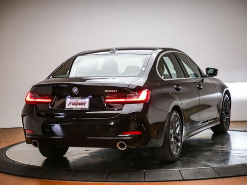Used 2026 BMW 330i Sedan w/ Premium Package RWD image 5