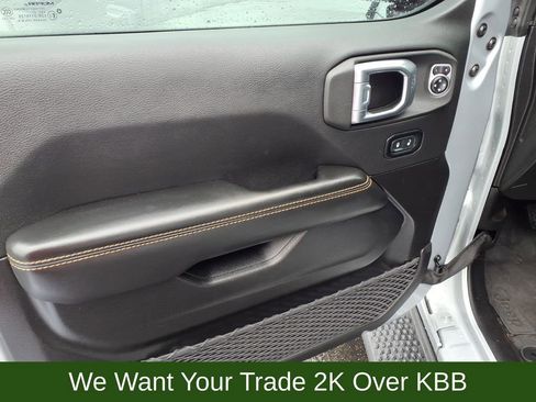 Used 2024 Jeep Wrangler Unlimited Sahara w/ Technology Group image 11