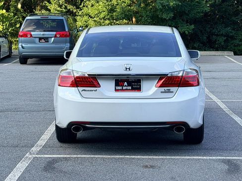 Used 2013 Honda Accord Touring image 6