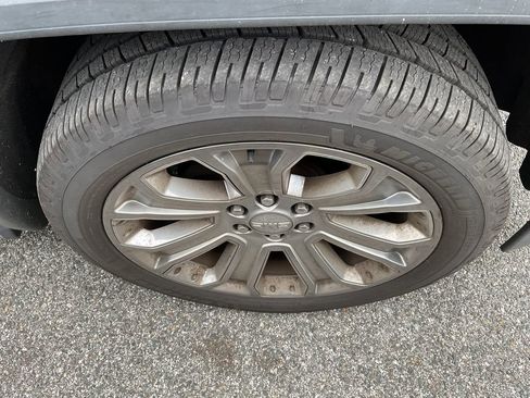 Used 2018 GMC Sierra 1500 Denali w/ Denali Ultimate Package image 11