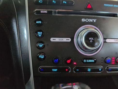 Used 2018 Ford Explorer Platinum image 22