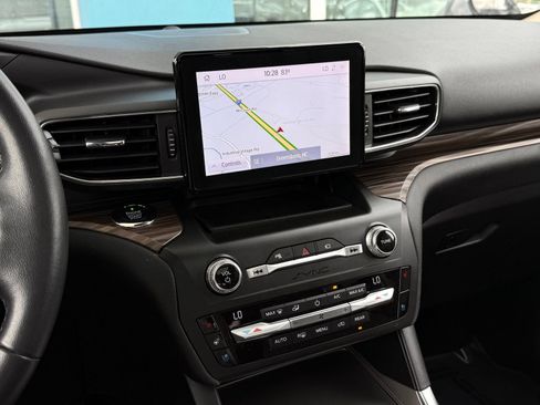 Used 2020 Ford Explorer Limited RWD image 42