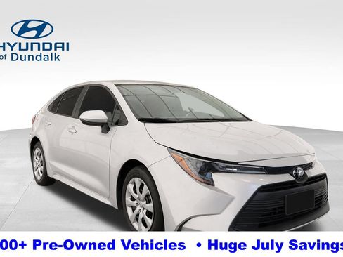 Used 2024 Toyota Corolla LE FWD image 1
