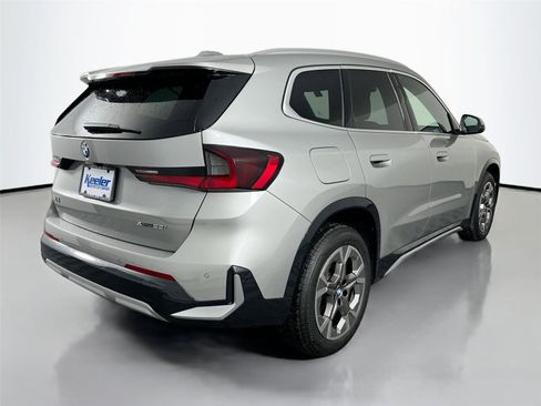 Used 2025 BMW X1 xDrive28i AWD/4WD image 6