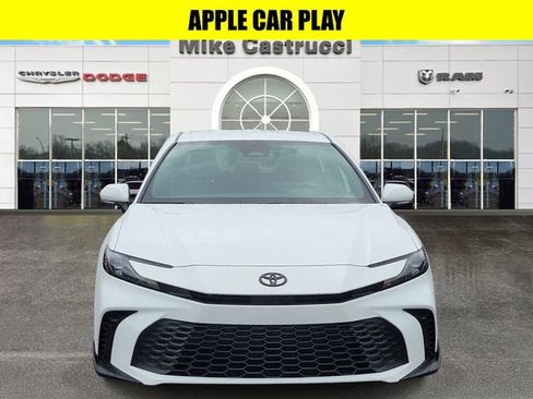 Used 2026 Toyota Camry SE FWD image 2